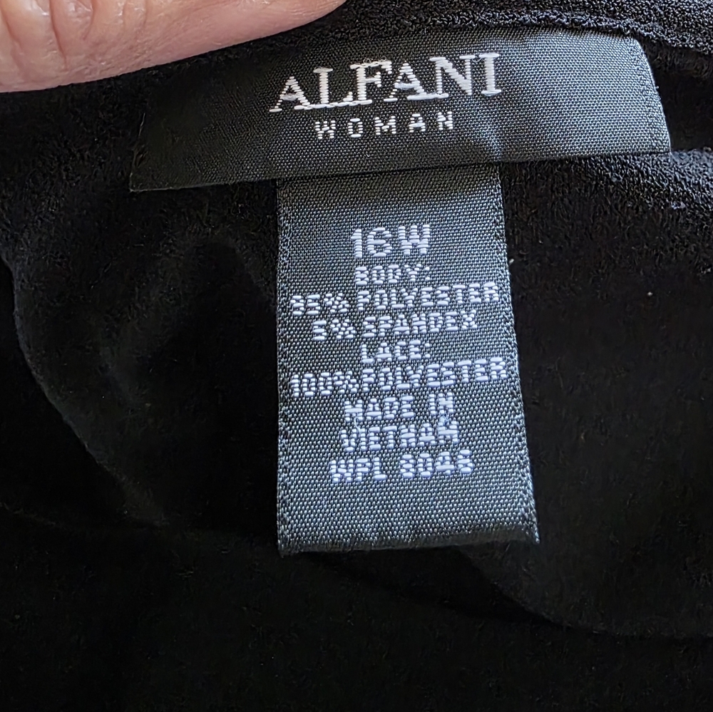 Alfani Black Dress with Lace Sleeves SIZE 16w - Picture 6 of 6